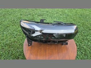 bontott DACIA DUSTER Jobb Fényszóró