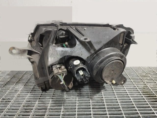 bontott DACIA DUSTER Jobb Fényszóró