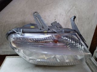 bontott DACIA DUSTER Jobb Fényszóró