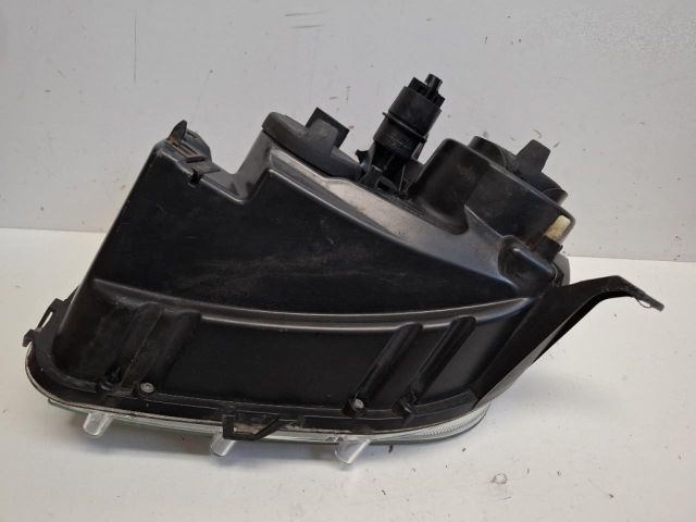 bontott DACIA DUSTER Jobb Fényszóró