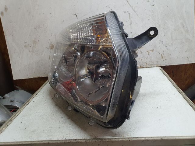 bontott DACIA DUSTER Jobb Fényszóró