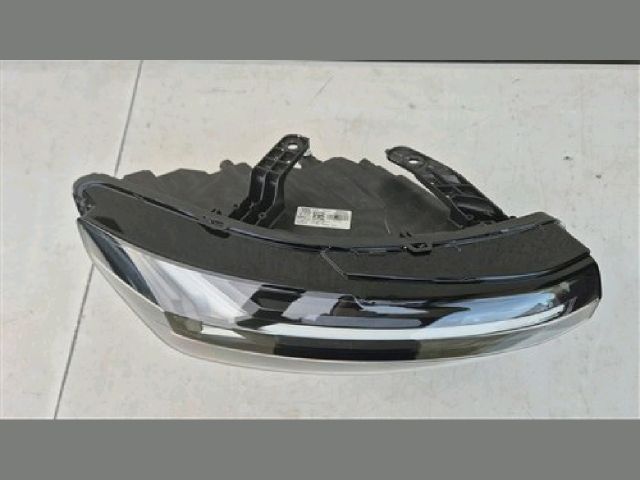 bontott DACIA DUSTER Jobb Fényszóró