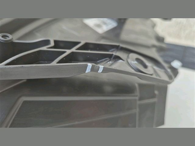 bontott DACIA DUSTER Jobb Fényszóró