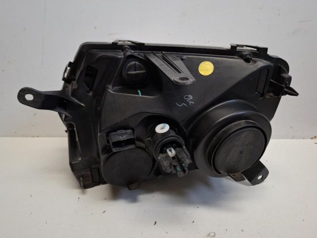 bontott DACIA DUSTER Jobb Fényszóró