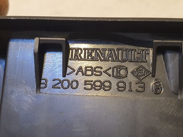 bontott DACIA DUSTER Jobb hátsó Ablakemelő Kapcsoló