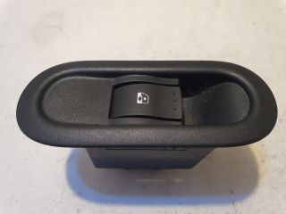 bontott DACIA DUSTER Jobb hátsó Ablakemelő Kapcsoló