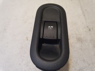 bontott DACIA DUSTER Jobb hátsó Ablakemelő Kapcsoló