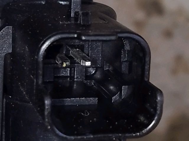 bontott DACIA DUSTER Jobb hátsó Ablakemelő Szerkezet (Elektromos)