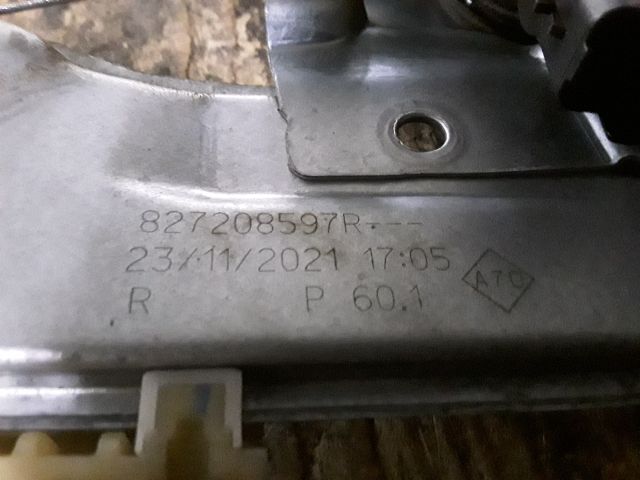 bontott DACIA DUSTER Jobb hátsó Ablakemelő Szerkezet (Elektromos)