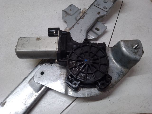 bontott DACIA DUSTER Jobb hátsó Ablakemelő Szerkezet (Elektromos)