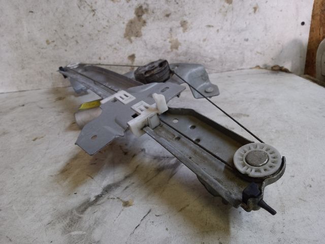 bontott DACIA DUSTER Jobb hátsó Ablakemelő Szerkezet (Elektromos)