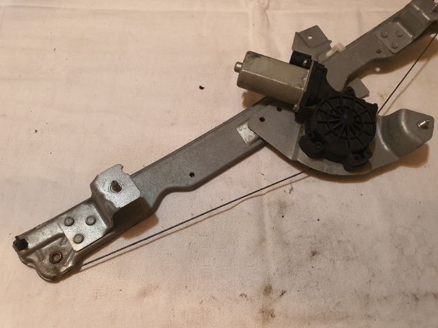 bontott DACIA DUSTER Jobb hátsó Ablakemelő Szerkezet (Elektromos)