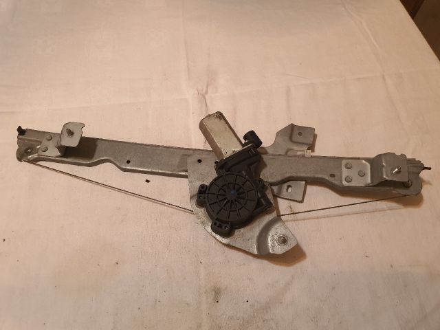 bontott DACIA DUSTER Jobb hátsó Ablakemelő Szerkezet (Elektromos)