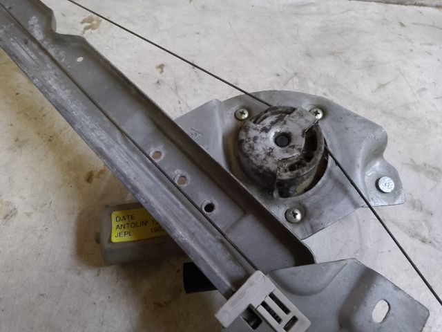 bontott DACIA DUSTER Jobb hátsó Ablakemelő Szerkezet (Elektromos)