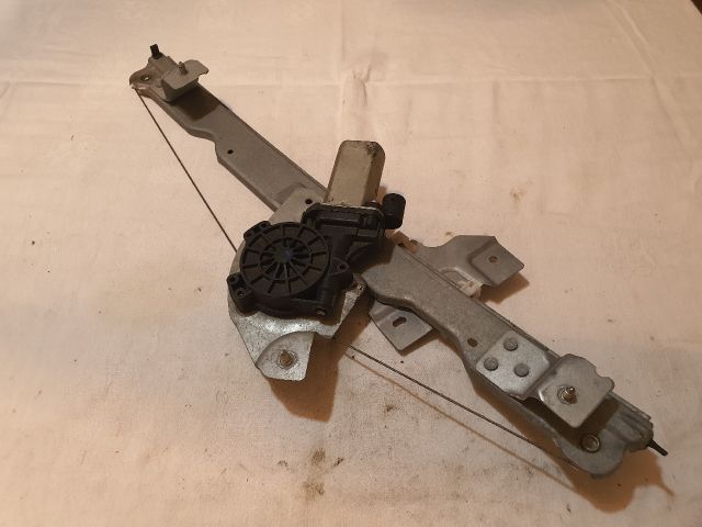 bontott DACIA DUSTER Jobb hátsó Ablakemelő Szerkezet (Elektromos)