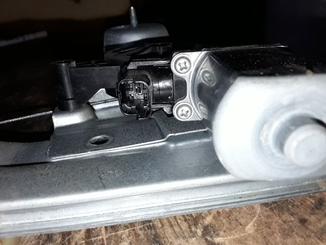 bontott DACIA DUSTER Jobb hátsó Ablakemelő Szerkezet (Elektromos)