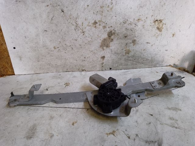 bontott DACIA DUSTER Jobb hátsó Ablakemelő Szerkezet (Elektromos)