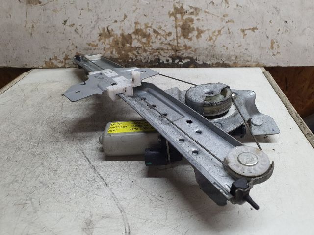 bontott DACIA DUSTER Jobb hátsó Ablakemelő Szerkezet (Elektromos)