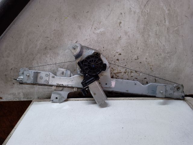 bontott DACIA DUSTER Jobb hátsó Ablakemelő Szerkezet (Elektromos)