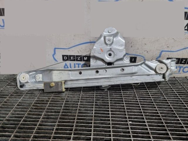 bontott DACIA DUSTER Jobb hátsó Ablakemelő Szerkezet (Elektromos)