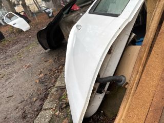 bontott DACIA DUSTER Jobb hátsó Ajtó (Részeivel)