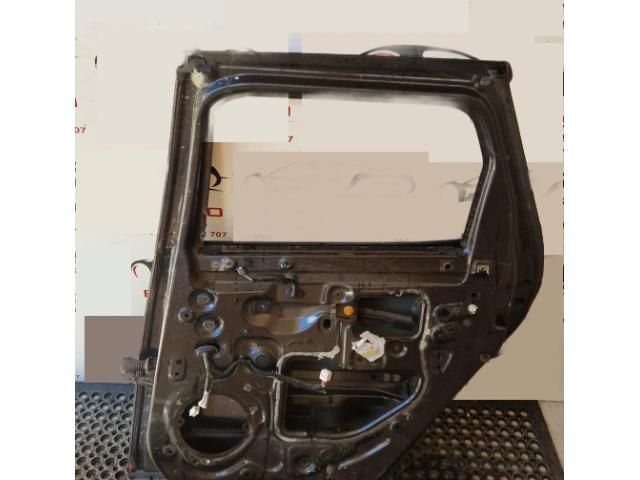 bontott DACIA DUSTER Jobb hátsó Ajtó (Üres lemez)