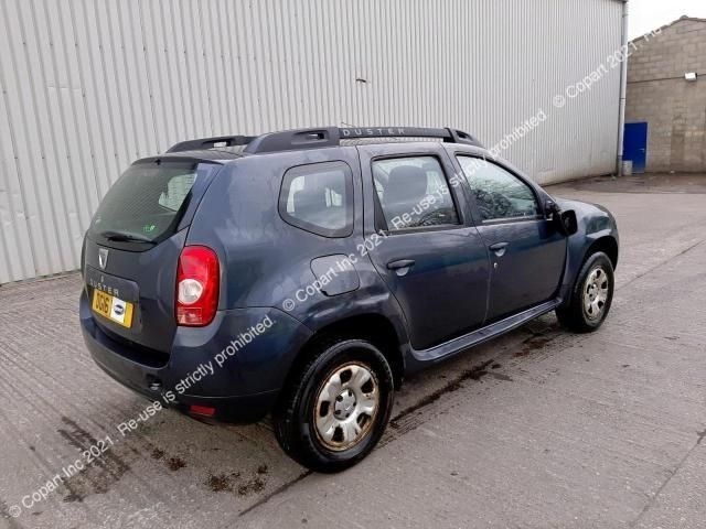 bontott DACIA DUSTER Jobb hátsó Ajtó (Üres lemez)