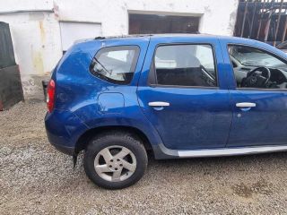 bontott DACIA DUSTER Jobb hátsó Ajtó (Üres lemez)