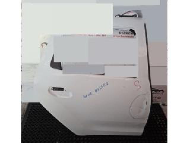 bontott DACIA DUSTER Jobb hátsó Ajtó (Üres lemez)