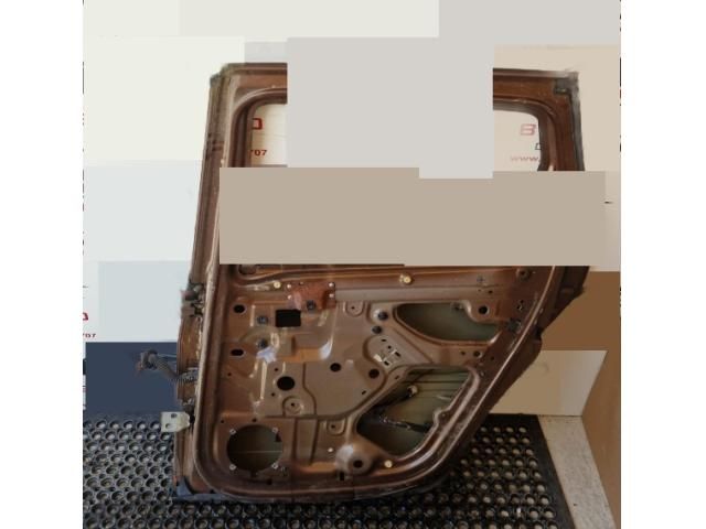 bontott DACIA DUSTER Jobb hátsó Ajtó (Üres lemez)