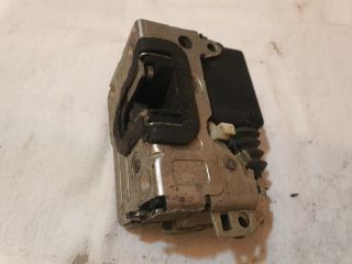 bontott DACIA DUSTER Jobb hátsó Ajtózár