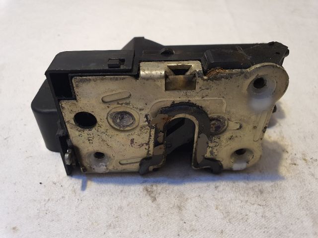 bontott DACIA DUSTER Jobb hátsó Ajtózár