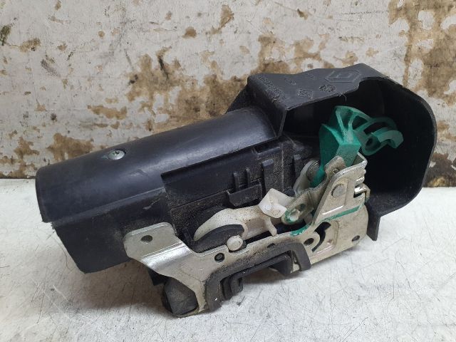 bontott DACIA DUSTER Jobb hátsó Ajtózár