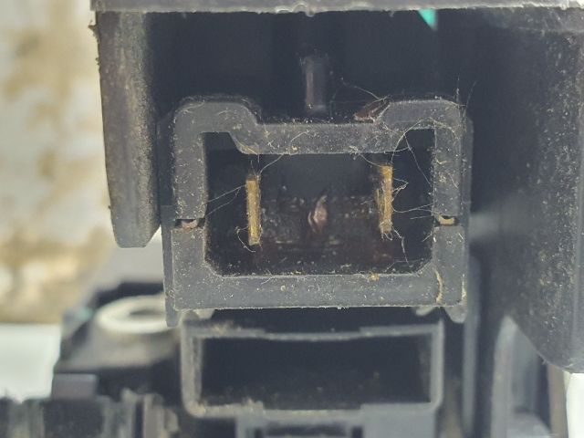 bontott DACIA DUSTER Jobb hátsó Ajtózár