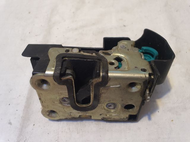 bontott DACIA DUSTER Jobb hátsó Ajtózár