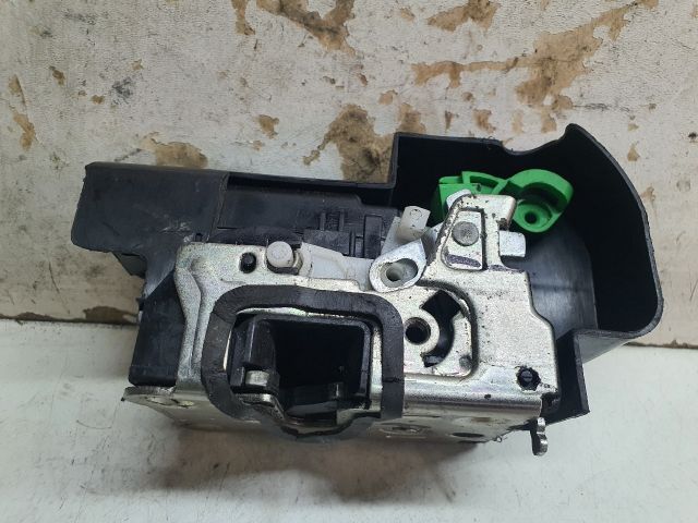 bontott DACIA DUSTER Jobb hátsó Ajtózár