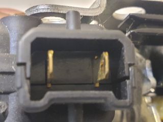 bontott DACIA DUSTER Jobb hátsó Ajtózár