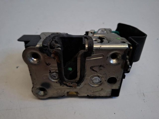 bontott DACIA DUSTER Jobb hátsó Ajtózár