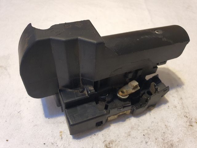 bontott DACIA DUSTER Jobb hátsó Ajtózár