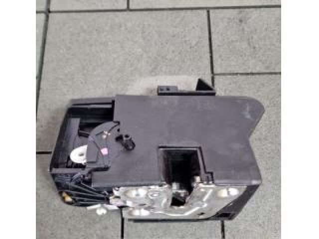 bontott DACIA DUSTER Jobb hátsó Ajtózár