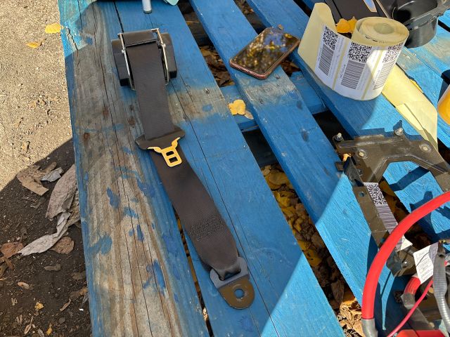 bontott DACIA DUSTER Jobb hátsó Biztonsági Öv