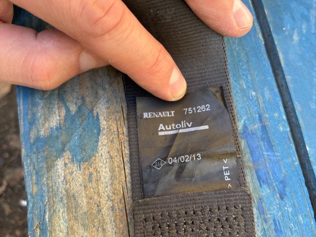 bontott DACIA DUSTER Jobb hátsó Biztonsági Öv