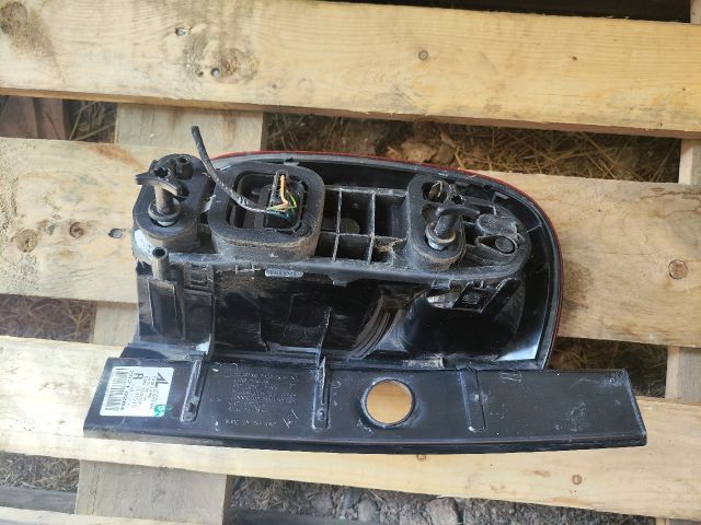 bontott DACIA DUSTER Jobb Hátsó Lámpa