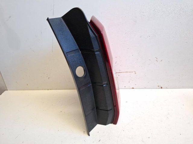 bontott DACIA DUSTER Jobb Hátsó Lámpa