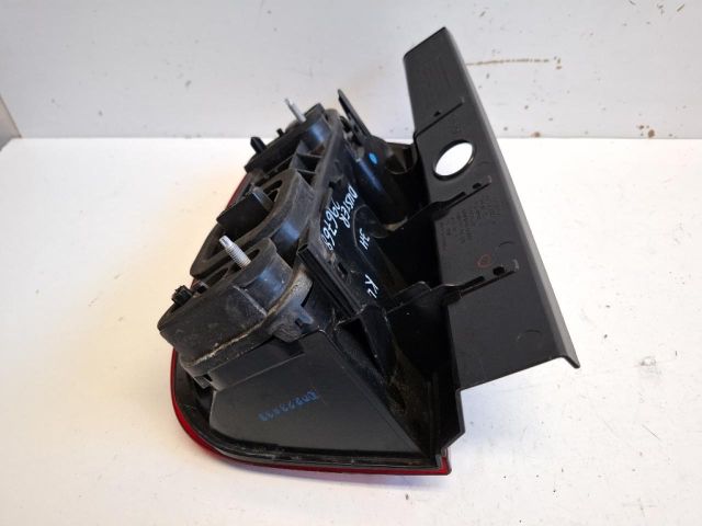 bontott DACIA DUSTER Jobb Hátsó Lámpa