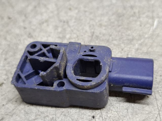 bontott DACIA DUSTER Jobb hátsó Oldal Ütközés Érzékelő