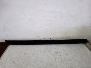 bontott DACIA DUSTER Jobb hátsó Vízlehúzó Gumicsík