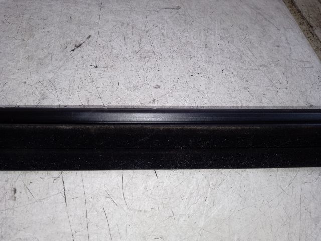 bontott DACIA DUSTER Jobb hátsó Vízlehúzó Gumicsík