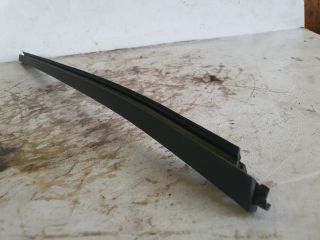 bontott DACIA DUSTER Jobb hátsó Vízlehúzó Gumicsík