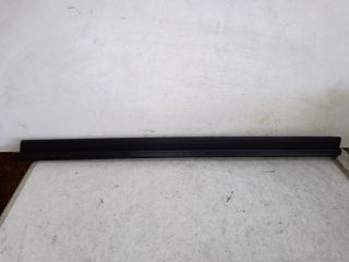 bontott DACIA DUSTER Jobb hátsó Vízlehúzó Gumicsík